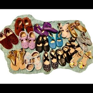 15 Pairs Monkey Feet Toddler Girls Shoes.
